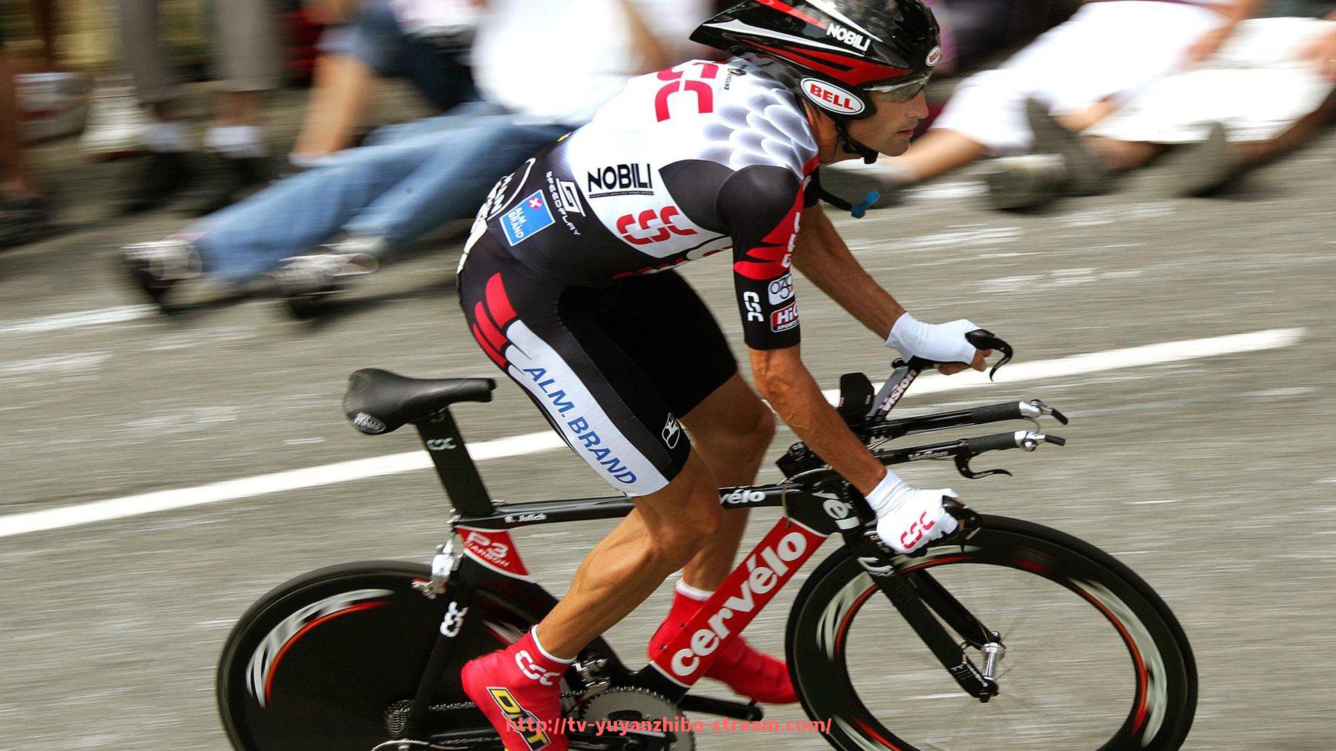 雨燕直播-法甲球队球员组合变化及其战术协同效果分析